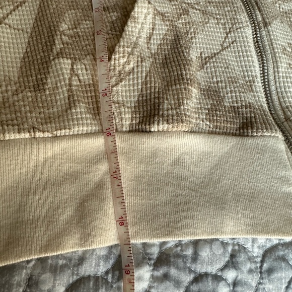 TNA Aritzia Thermal Zip Camo Print Hoodie - Picture 8 of 9